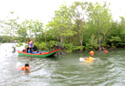 Local Life Tour นั่งเรือ ล่องแพ ชมธรรมชาติ ทานซีฟู้ด