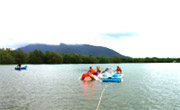 Local Life Tour นั่งเรือ ล่องแพ ชมธรรมชาติ ทานซีฟู้ด