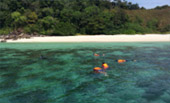 Charter Speed Boat to Buda Nyuang Wi Island