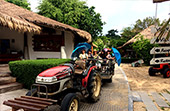 เกาะพยาม Rolling on Beach